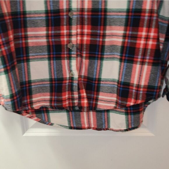 Old Navy Flannel Cotton Button Down Shirt - Picture 5 of 9